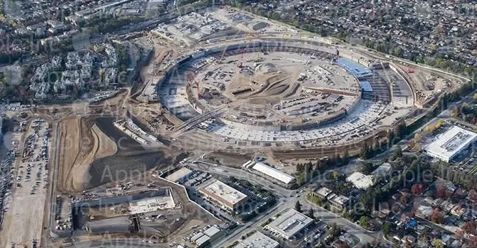 Une nouvelle photo aérienne du Campus 2 d'Apple et la fin des travaux prévue pour Q4 2016