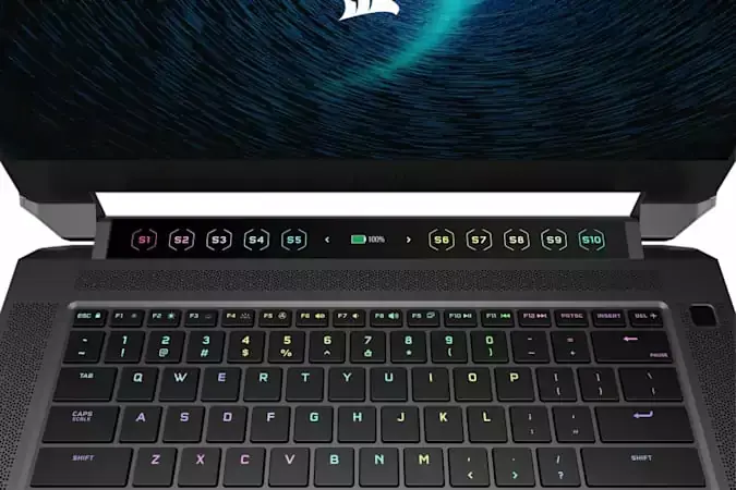 Le premier PC portable de Corsair propose une simili Touch Bar