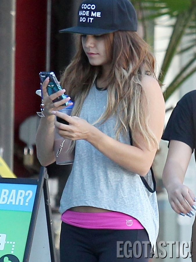 People : Miley Cyrus n'aime pas iOS 7 et Anna Wintour est hilare
