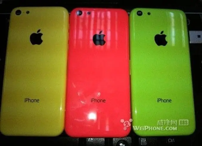 De vraies photos de l'iPhone "low-cost", tout en plastique ?