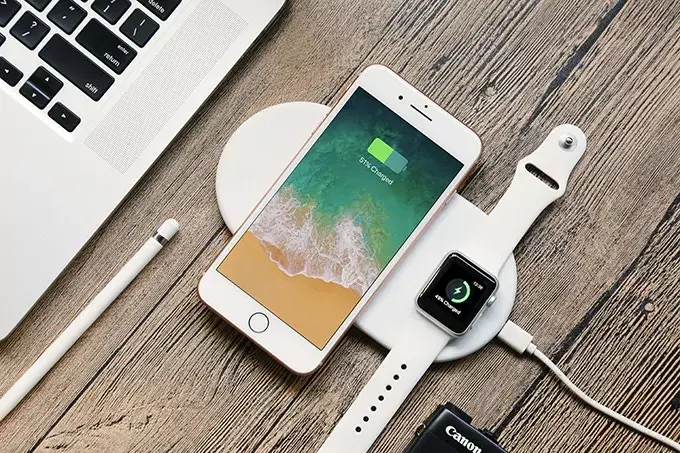 Le Funxim ressemble au AirPower et charge iPhone et (n'importe quelle) Apple Watch