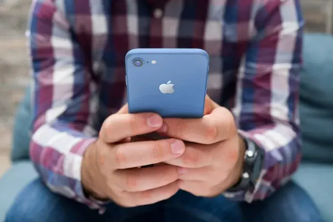 L'image du jour : et si Apple lançait un iPhone 8 coloré à la fin de l'année ?