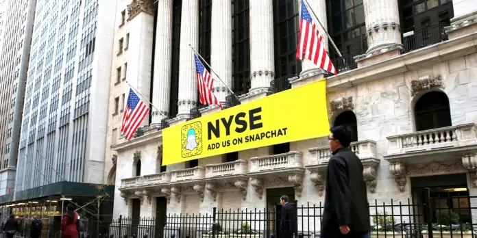 "Seulement" 149 millions de CA et 166 millions d'utilisateurs : Snap chute en bourse !