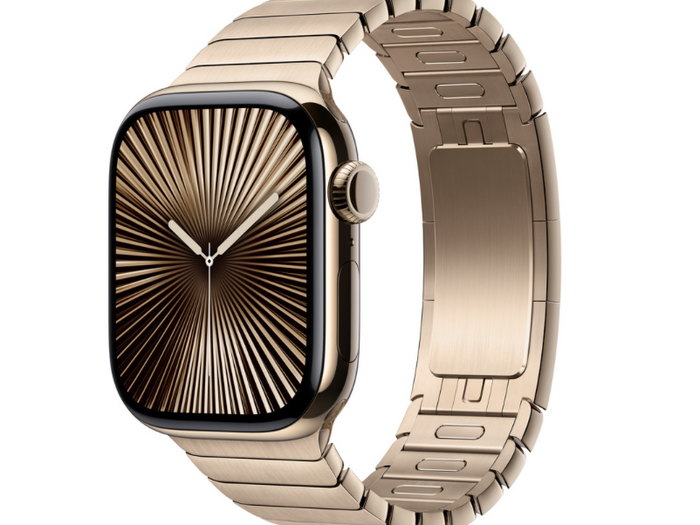 Le Bracelet à maillons doré pour Apple Watch est disponible ! (et à prix d'or)