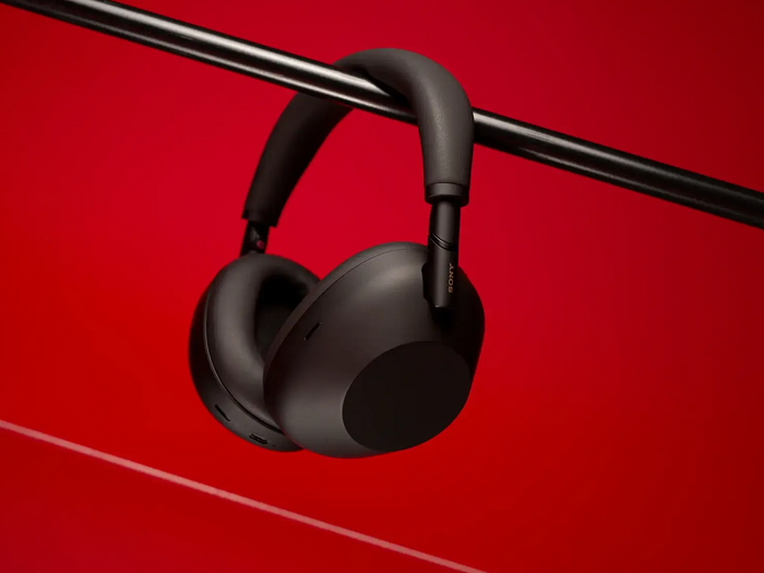 Tests du casque Sony WH-1000XM6 : pliable à nouveau, mais à quel prix ?