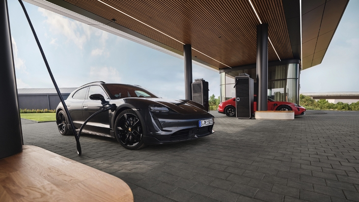 La C3 électrique à 25K€, fin de la Honda e, des "lounge" de charge chez Porsche