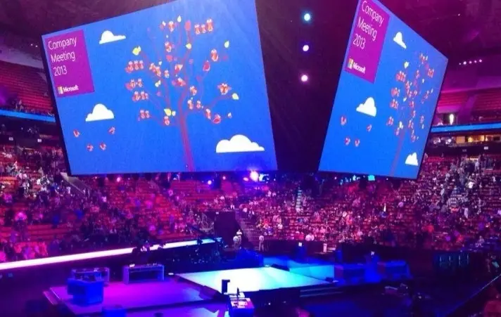 Steve Ballmer fait ses adieux de show man à Microsoft