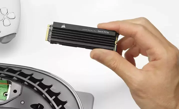 Un SSD rapide avec un dissipateur étudié pour la PlayStation 5 chez Corsair