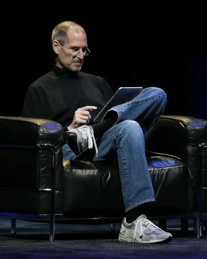 New Balance rend hommage &agrave; Steve Jobs sans un mot
