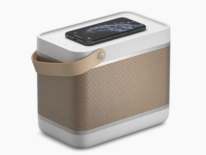 Une enceinte Bluetooth doublée d'un chargeur sans fil chez Bang & Olufsen