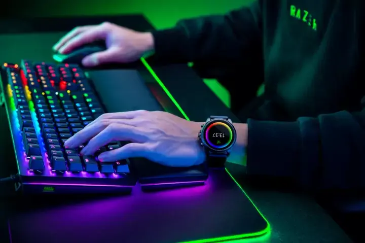 Plus de skill avec la smartwatch pour joueurs en édition limitée de Razer et Fossil ? #CES2022