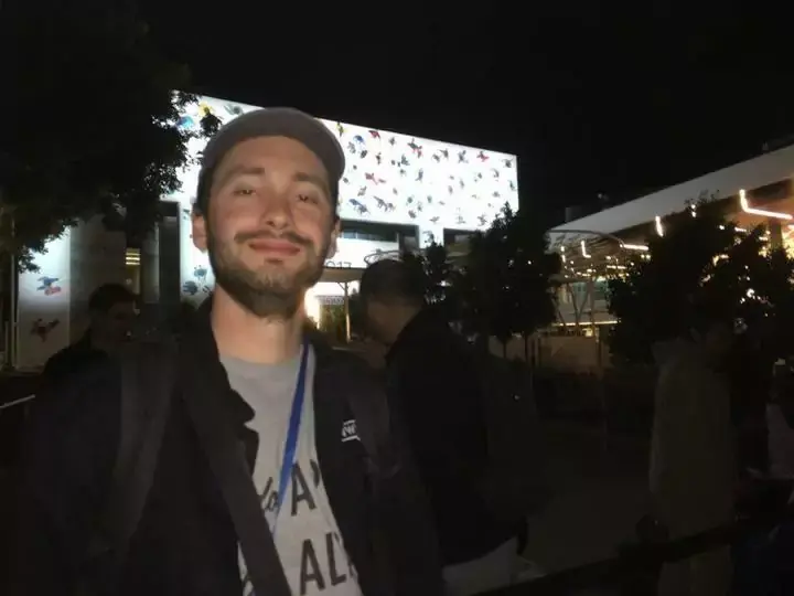 #WWDC : la file d'attente se forme déjà devant le McEnery Convention Center (photos+vidéos)