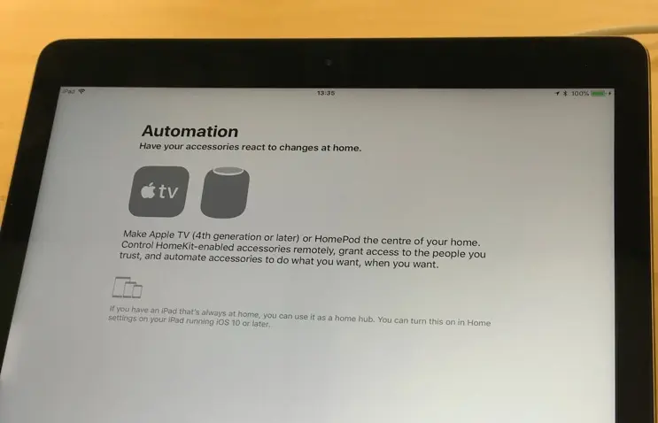 Le HomePod apparait très discrètement dans les Apple Store anglais