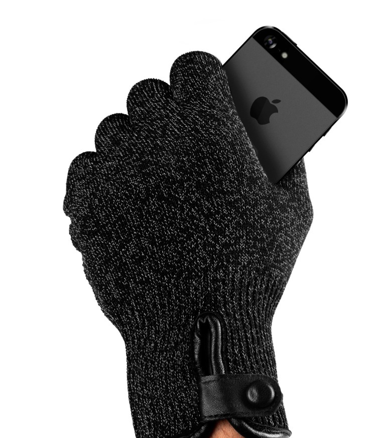 Des gants multitouch qui protègent aussi... du froid