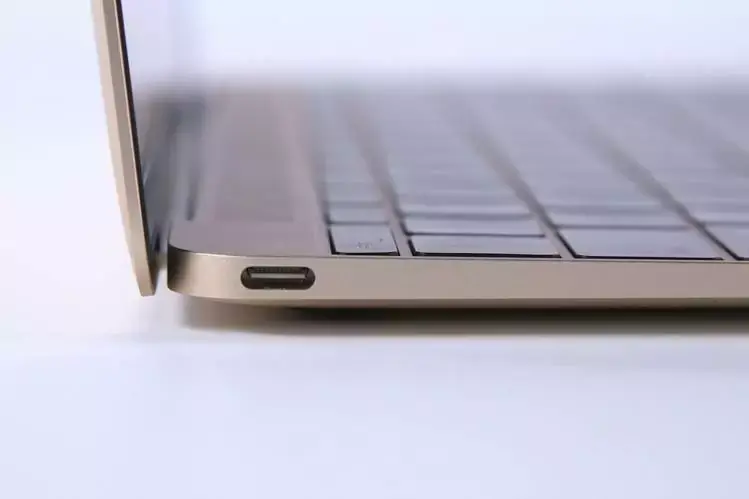 Et voici les premiers tests du nouveau MacBook !