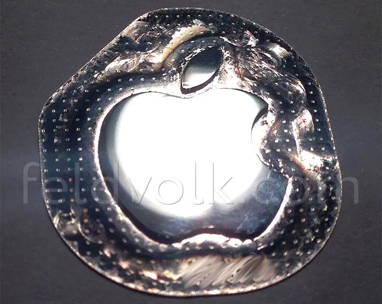 Logo, boutons de volume, APN : l'iPhone 6 continue son effeuillage