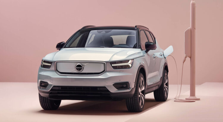 VE : victoire des Jeep Avenger et e208, Tesla se la joue Apple, Volvo XC40/C40 plus autonomes