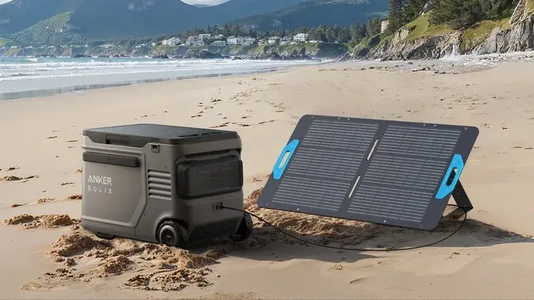 Ce parasol connecté d'Anker va-t-il sauver vos prochaines vacances ?