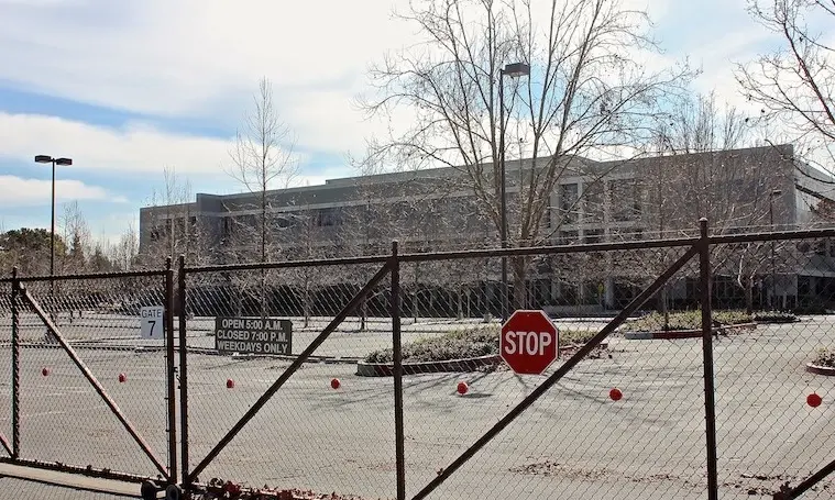 Un voleur de cuivre arrêté sur le site du nouveau Campus d'Apple