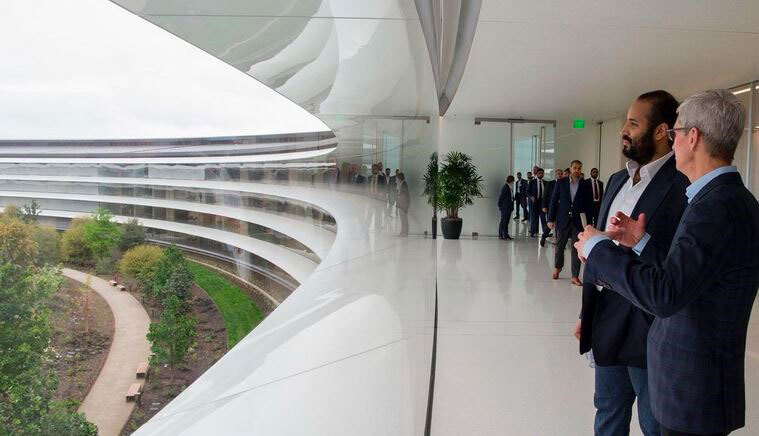 Tim Cook discute avec le Prince héritier d'Arabie Saoudite (et lui fait visiter l'Apple Park)