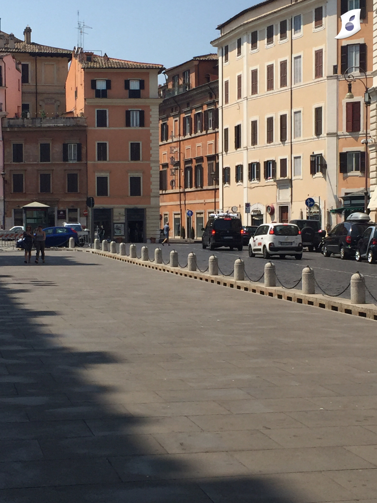 Les vans d'Apple étaient de passage à Rome ce week-end (photos)