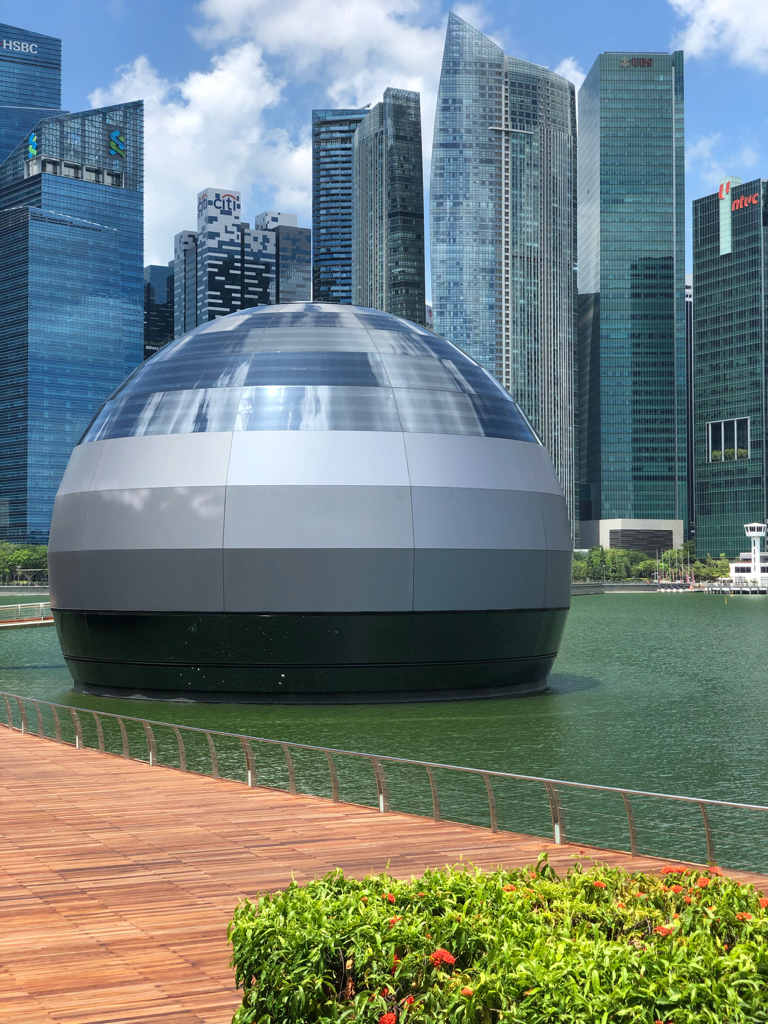 L'image du jour : le nouvel Apple Store de Singapour est une énorme boule à facettes