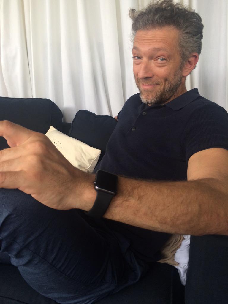 L'image du jour : Vincent Cassel affiche sa belle Apple Watch sur la croisette !