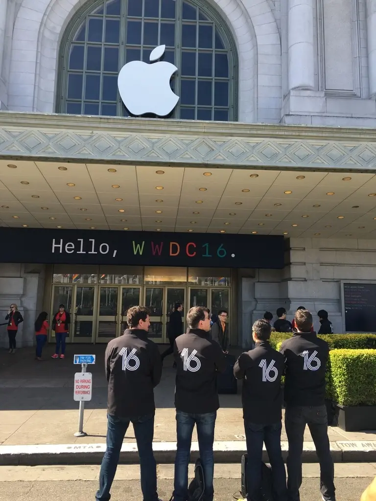 #WWDC2016 : voici le badge, le sweat-shirt et plein d'autres photos en direct !