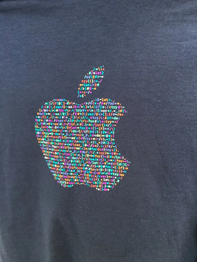 Oh, le beau t-shirt de la #WWDC ! (Et plein d'autres photos en direct de San Francisco)