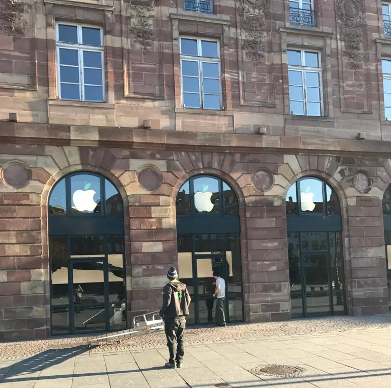 Journée de la Terre : les Apple Store passent au vert (Strasbourg) et Al Gore en photo