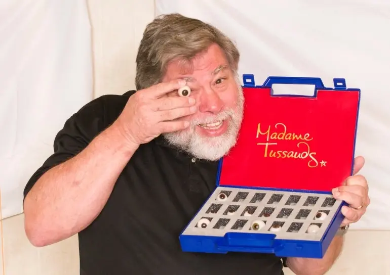 Steve Wozniak s'est bien amusé avec les équipes du musée de Madame Tussauds (vidéo)