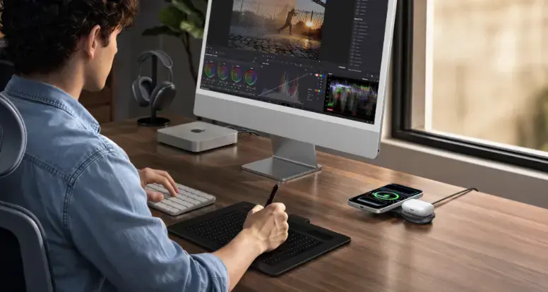 UGREEN&nbsp;: une batterie Qi2 avec refroidissement liquide, des stations de charge et de nouveaux NAS
