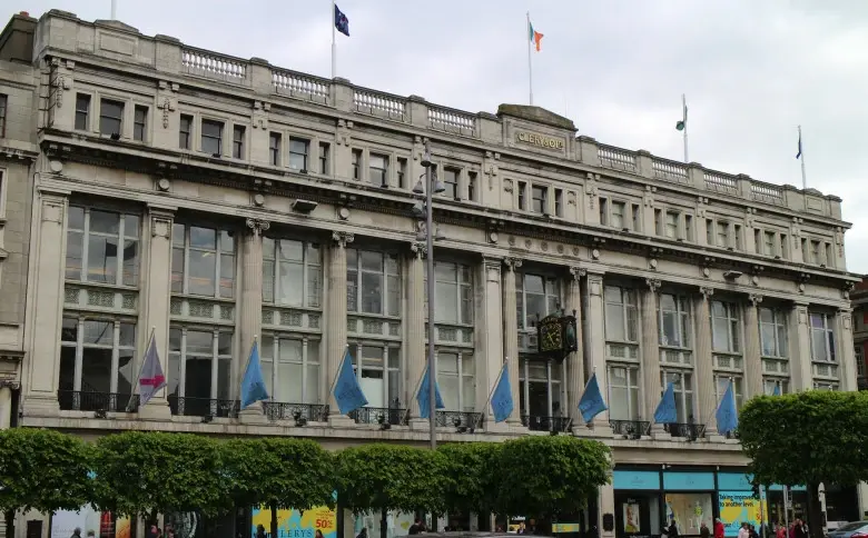 Dublin aurait bientôt son (gigantesque) Apple Store