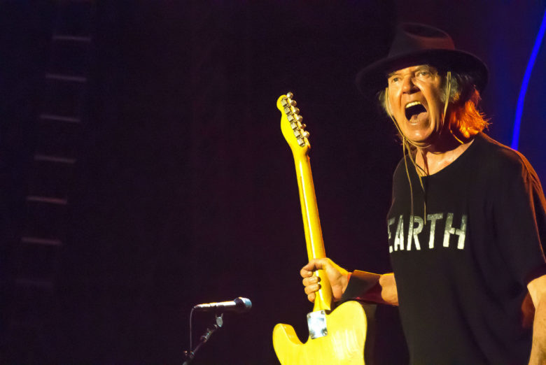 Neil Young tâcle la qualité audio d'Apple Music (dont tout le monde se fiche -apparemment)