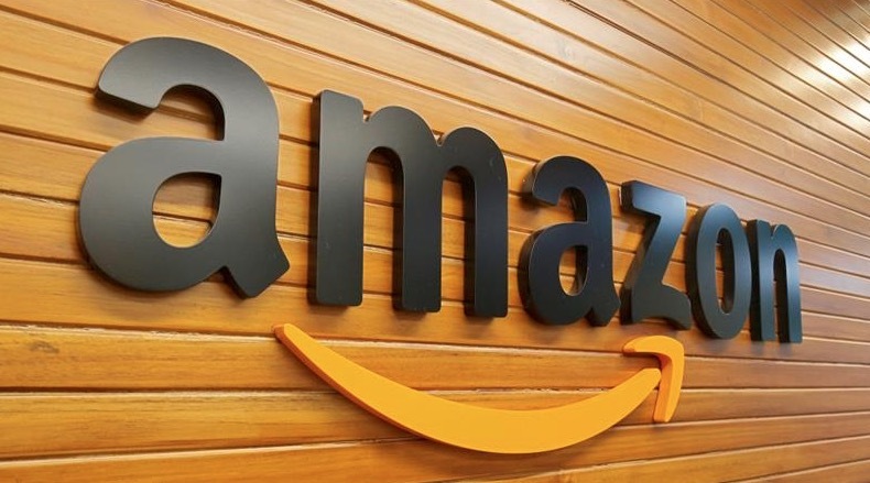 Amazon :  certains employés vendent des informations et effacent des critiques pour de l'argent