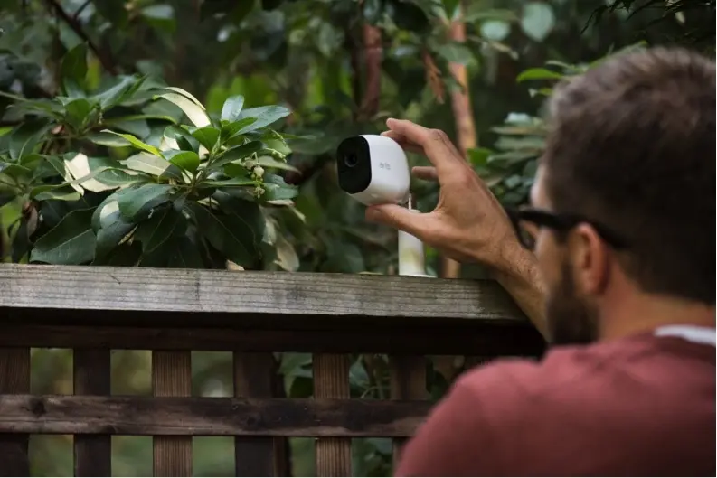 Arlo Pro : Netgear lance sa nouvelle caméra de surveillance sans fil