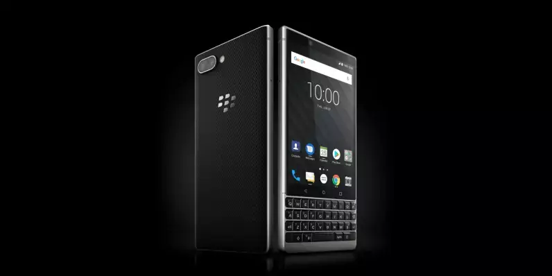 TCL présente le BlackBerry KEY2 : double capteur photo et meilleur clavier (physique)