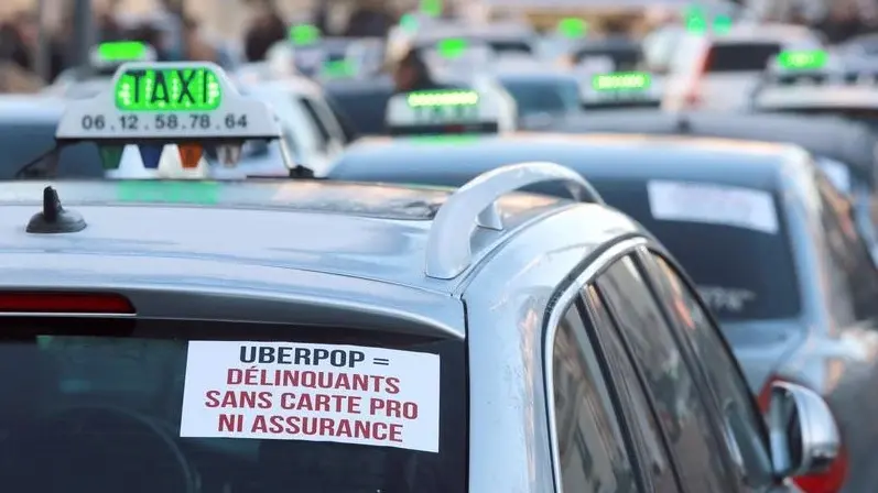 Grève des taxis et interdiction d'UberPOP : la loi existe, mais elle n'est pas appliquée