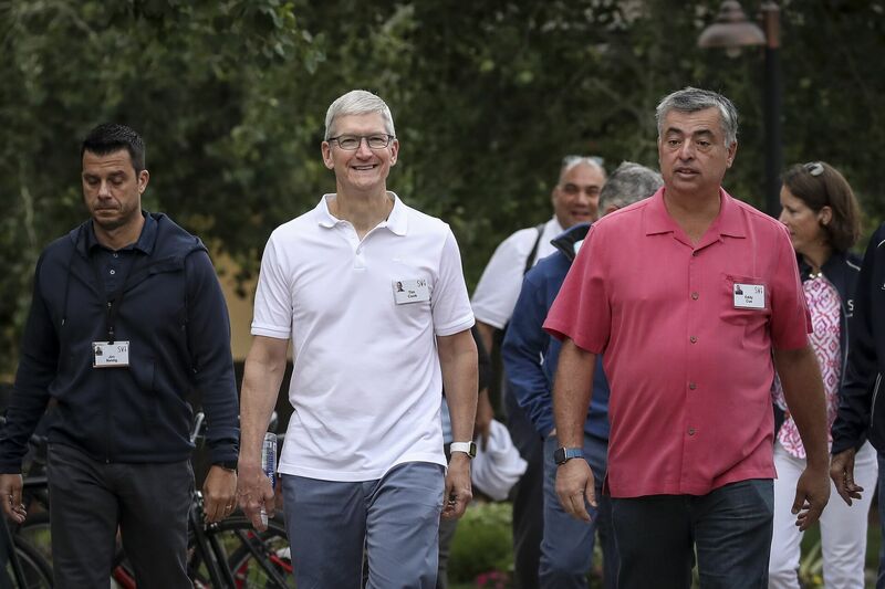 Tim Cook part en camp d'été avec Eddie Cue ! (et si Apple rachetait Netflix ?)