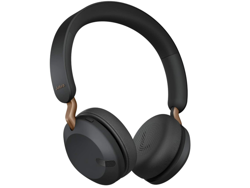 Illustration : Promos : batterie magnétique Anker à 40€, Powerbeats Pro à 179€, Solo Pro avec ANC à 159€, Jabra Elite 75t à 89€