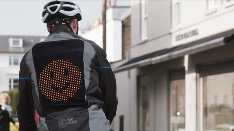 Illustration : Ford invente une veste 2.0 pour les vélos/trottinettes