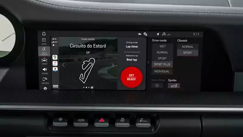 Apple autorise désormais les applications de circuit sur CarPlay (chez Porsche)