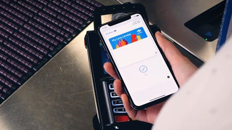 Carrefour intègre automatiquement sa carte de fidélité pour un paiement via Apple Pay