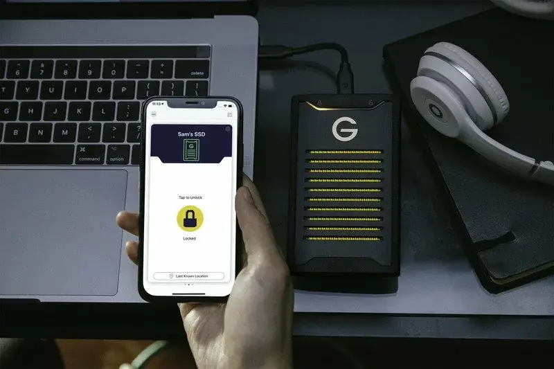 G-Technology ArmorLock : un SSD NVMe USB-C qui se déverrouille via une App