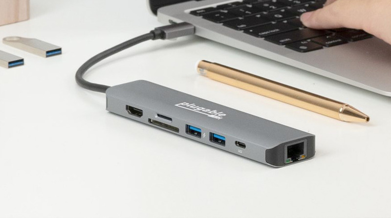 Illustration : Un hub USB-C 7-en-1 avec HDMI 4K 30Hz et Gigabit Ethernet chez Plugable