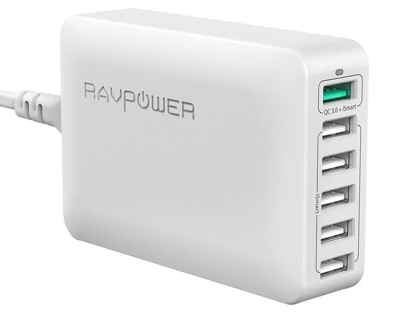 Illustration : Promos : support d'ordinateur à 35€, chargeur voiture à 5€, chargeur 60W 6 USB à 17€