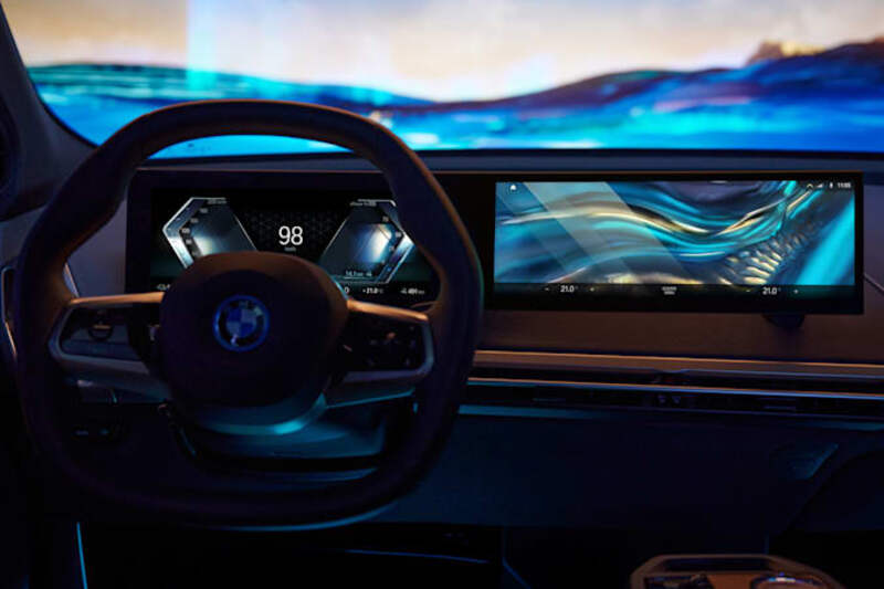 Illustration : VE : BMW dévoile la i4 (590km d'autonomie) et le gros SUV iX (très cher)