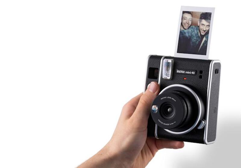 Illustration : Fujifilm présente l'Instax mini 40 au look vintage