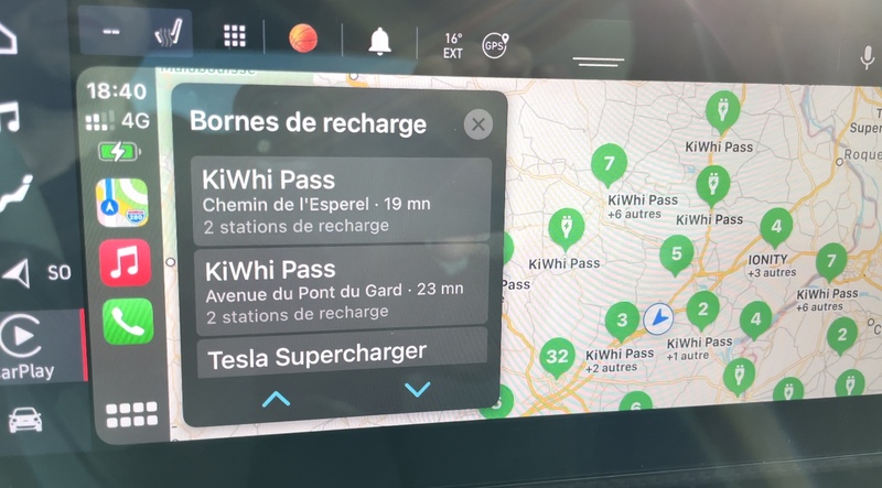 Illustration : VE : Plans (via CarPlay) détecte le niveau de batterie et propose des bornes de recharge !