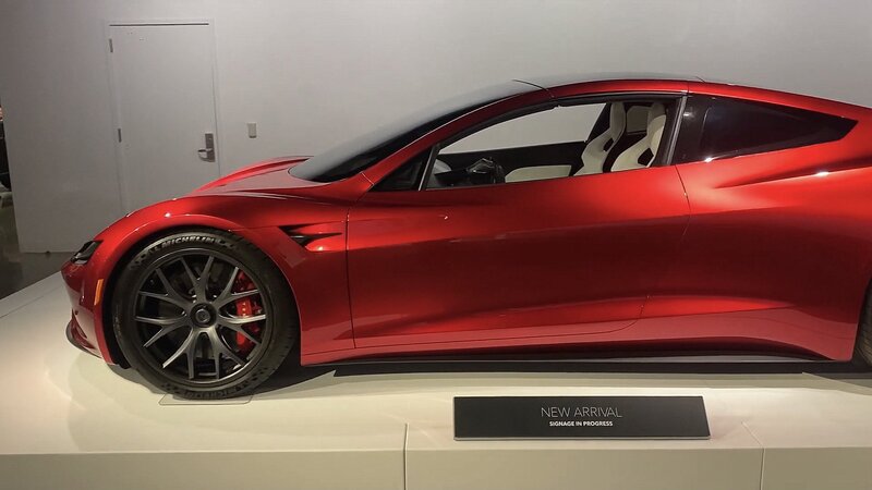 Illustration : Tesla : le 0 à 100 en 1,1 seconde (Roadster SpaceX) et la Model S Plaid le 3 juin